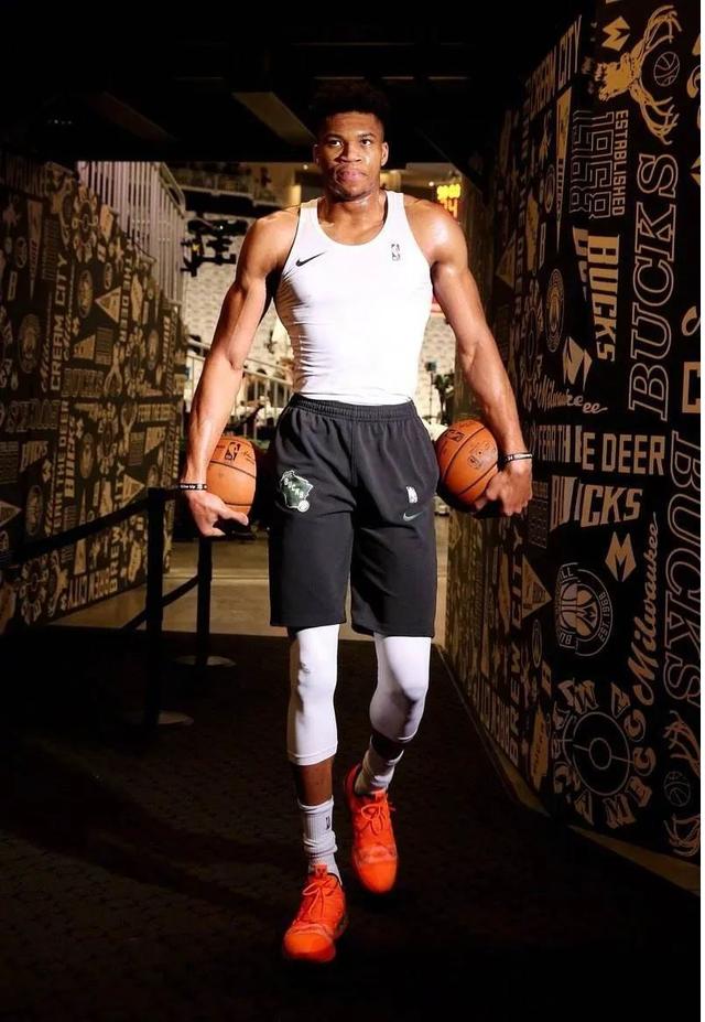 迫使B队边 迫使B队边