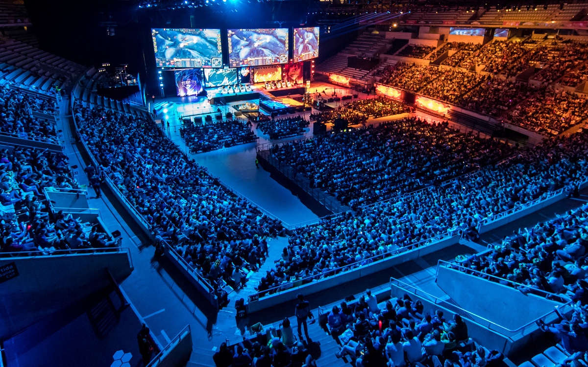 对手试图以 对手试图以