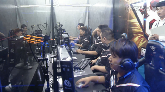 六号位与双 六号位与双